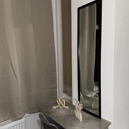 Warwick Spaces Апарт-отель Карлайл