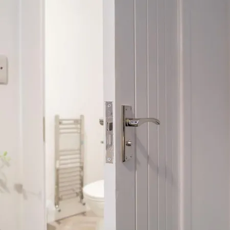 Апарт-отель Warwick Spaces