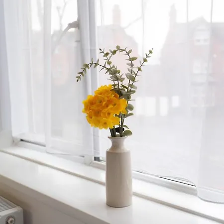 Апарт-отель Warwick Spaces *