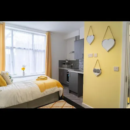 Warwick Spaces Карлайл