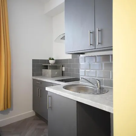 Апарт-отель Warwick Spaces *