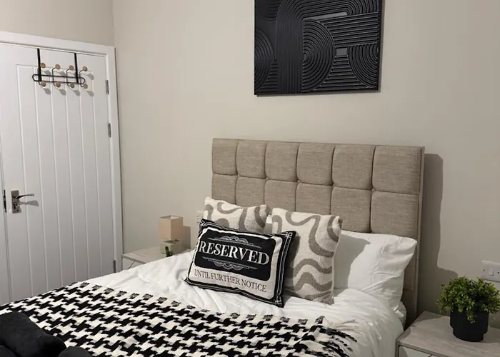 Apart-hotel Warwick Spaces