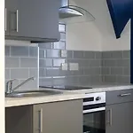 Apart-hotel Warwick Spaces