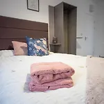 Apart-hotel Warwick Spaces